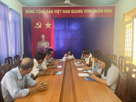 Ban Thường trực UB.MTTQ Việt Nam Phường IV giám sát công tác vận động quà Tết chăm lo cho hộ nghèo, hộ khó khăn trên địa bàn khu phố 2